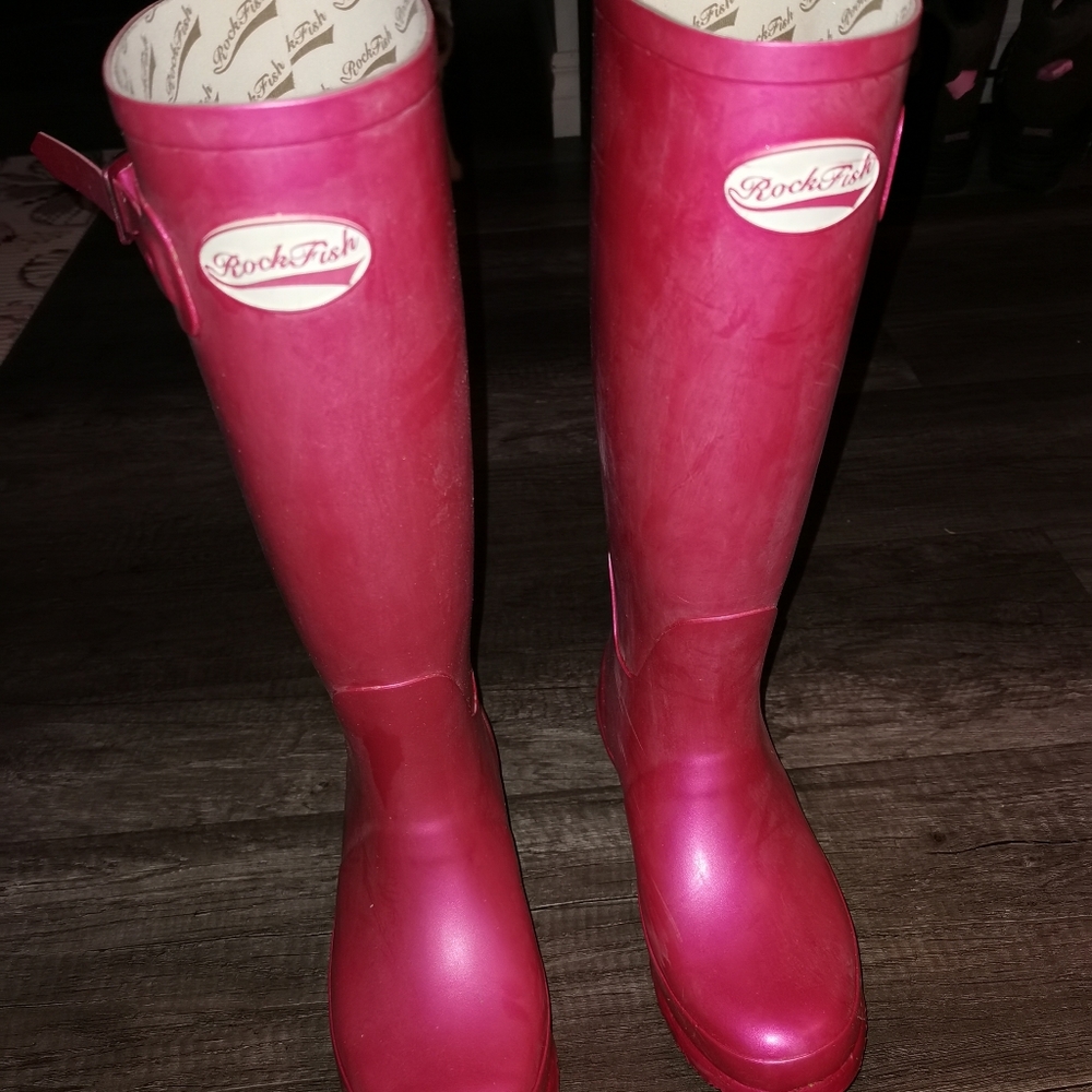 Bright Pink Rocket Fish Rubber Boots